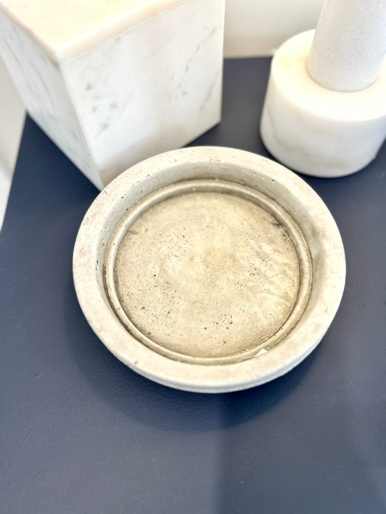 Round Shallow Cement Dish